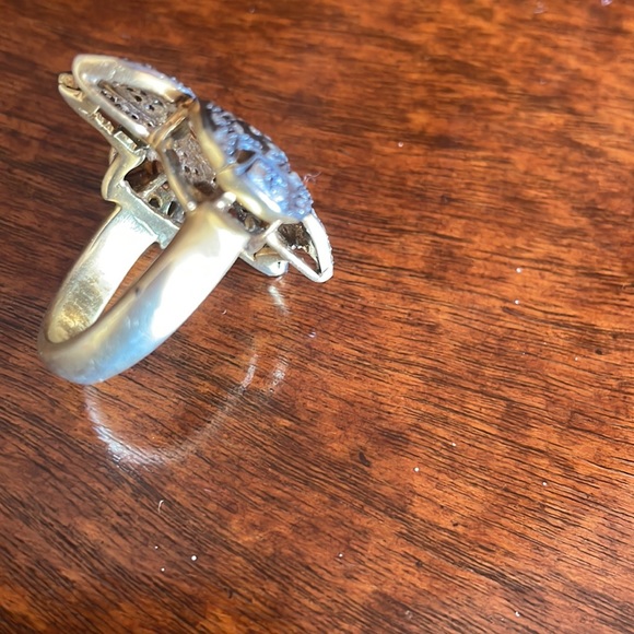 Ring. Gold and silver with diamonds - Picture 3 of 4